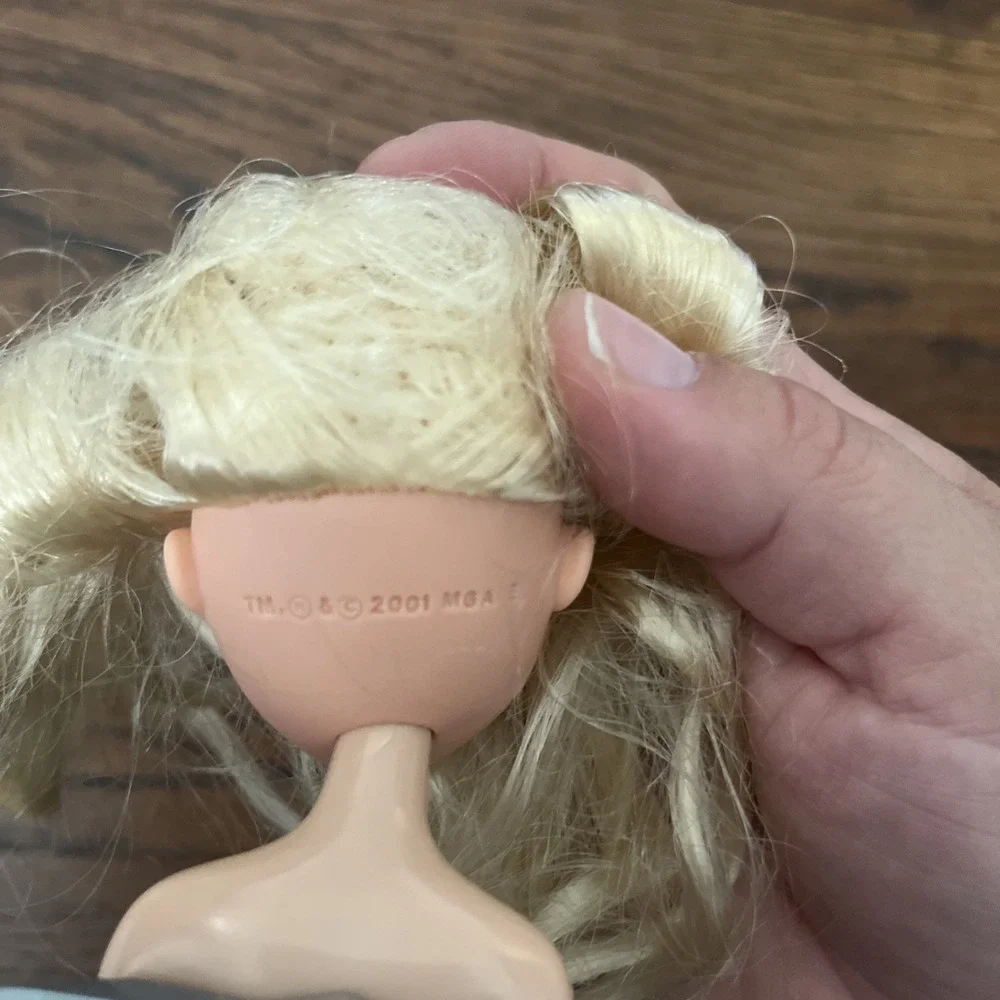 RARE Bratz Doll Head Gamez Cloe? Blonde Hair Blue‎ Eyes Star Base Y2K